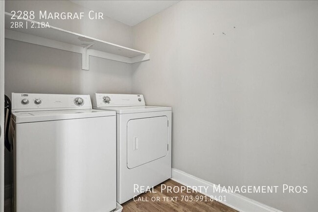 Building Photo - 2288 Margraf Cir