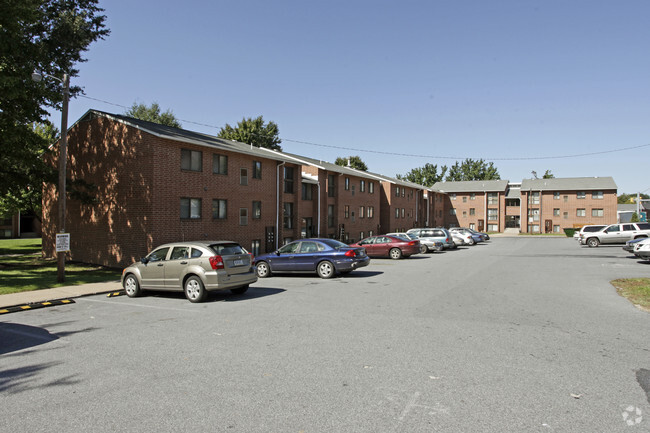 Primary Photo - Cumberland Court