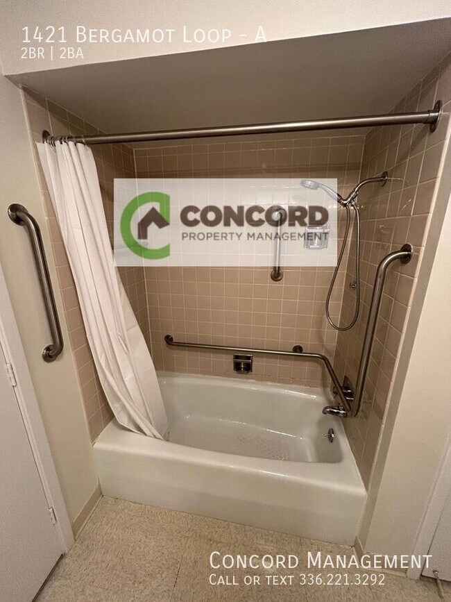 Building Photo - 1421 Bergamot Loop