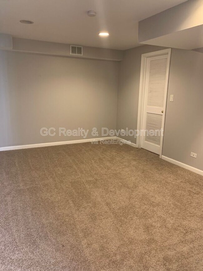 Building Photo - 5474 Ridge Crossing