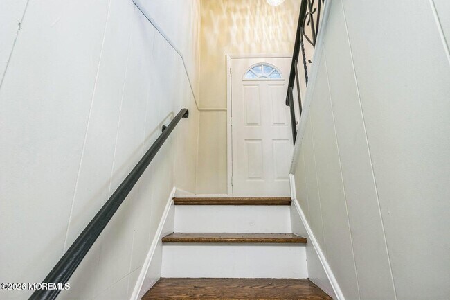 Building Photo - 1575 Deer Hollow Dr