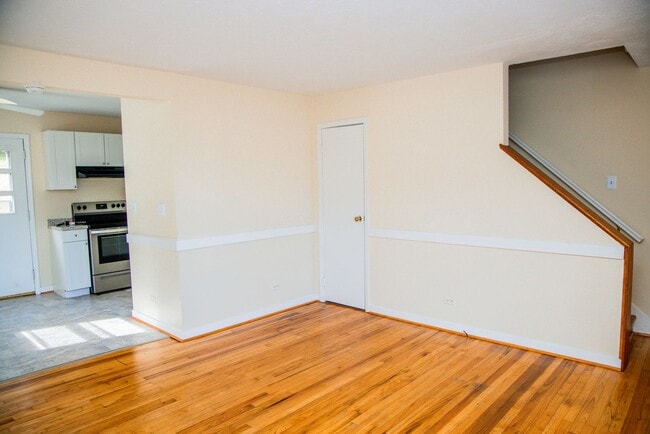 Building Photo - 1103 River Ct