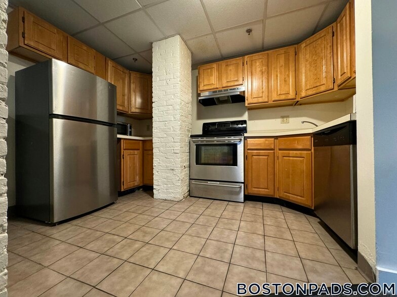 Building Photo - 1616 Massachusetts Ave