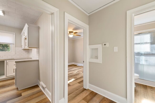 Building Photo - 1015 Martin St