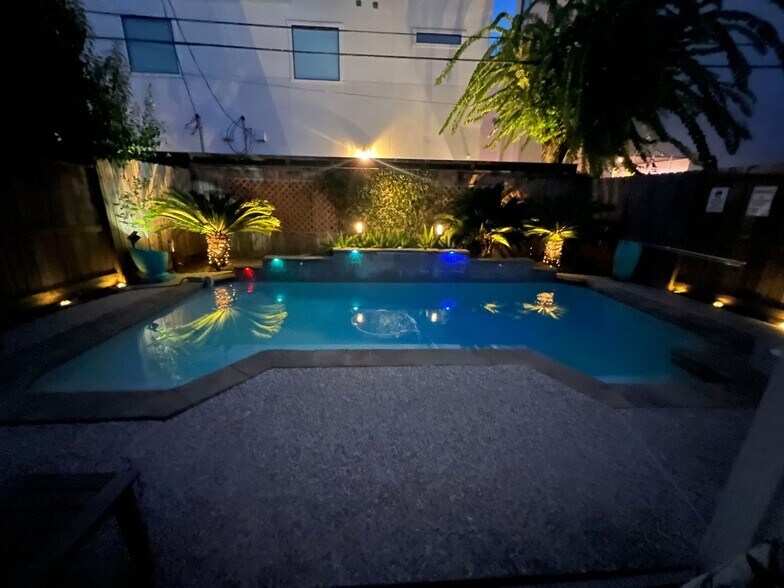 Building Photo - 5457 Fairdale Ln