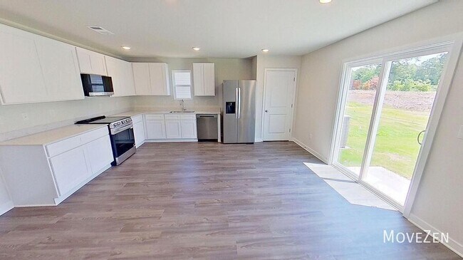 Building Photo - 161 Davis Dr