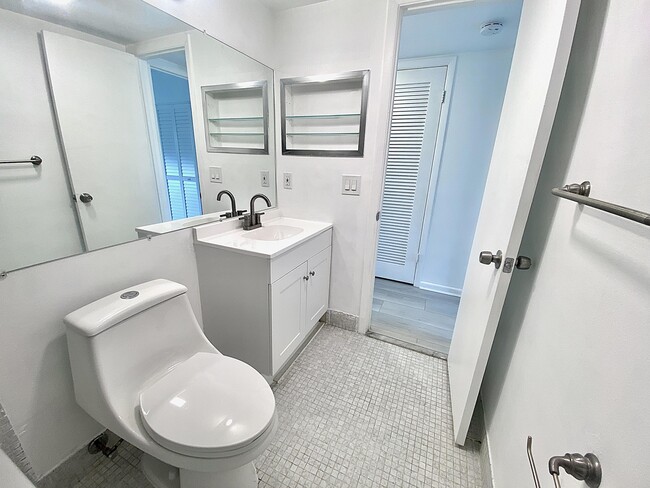 Building Photo - 98 Tilford Pl