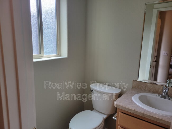 Building Photo - 2464 SW Timber View Ct