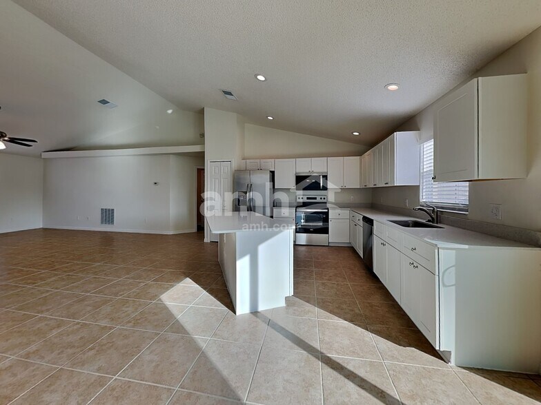 Building Photo - 4208 Settlers Ct