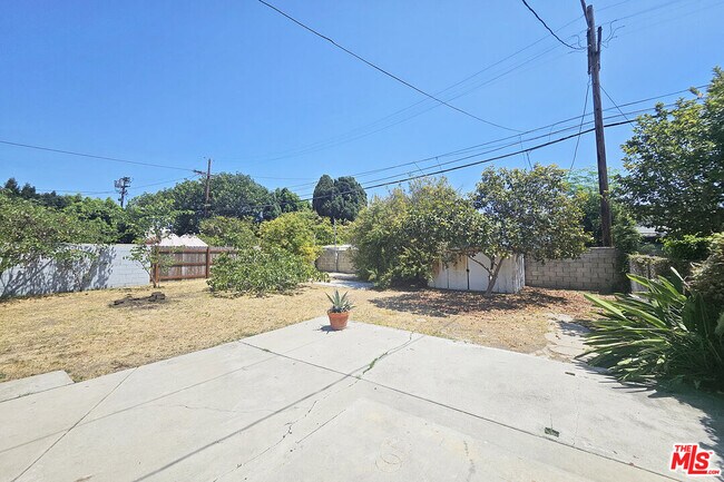Building Photo - 648 Heliotrope Dr