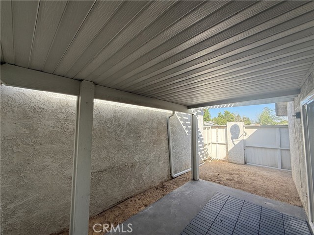 Building Photo - 1386 W 8th St