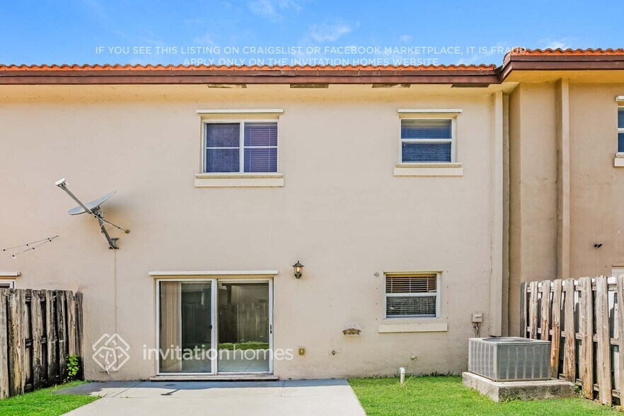 Building Photo - 8910 SW 220th Ln