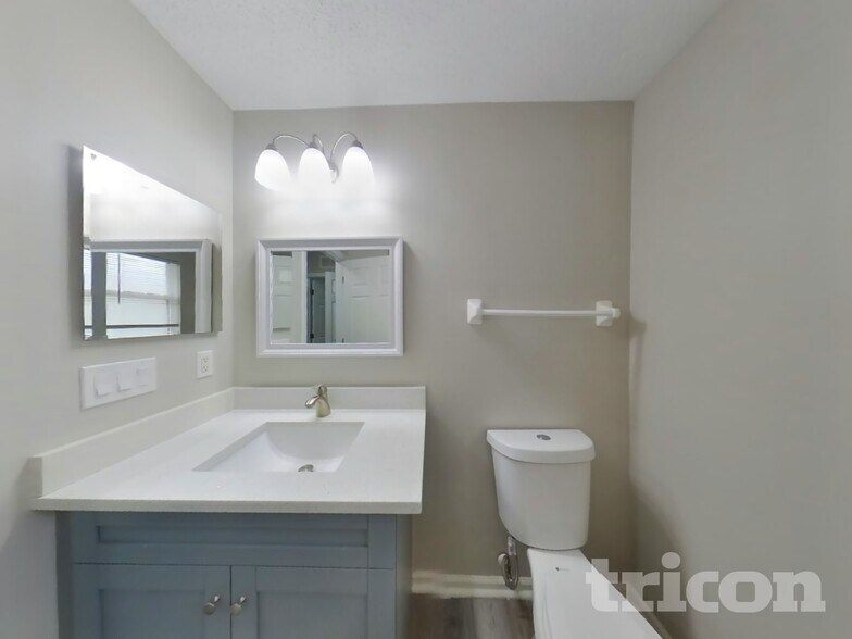 Building Photo - 10990 Sawtooth Oak Ct