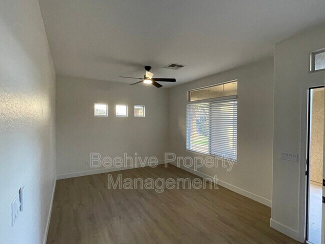 Building Photo - 3348 E Mayberry Ave