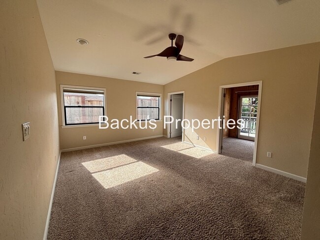 Building Photo - Wonderful Home in South Salinas