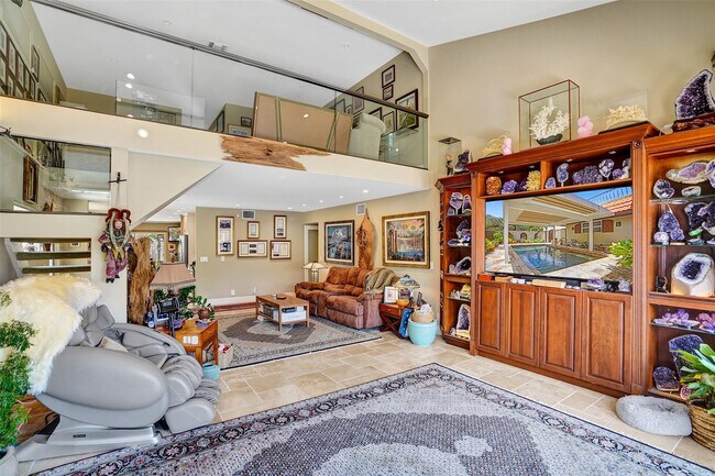 Building Photo - 683 Pelican Way