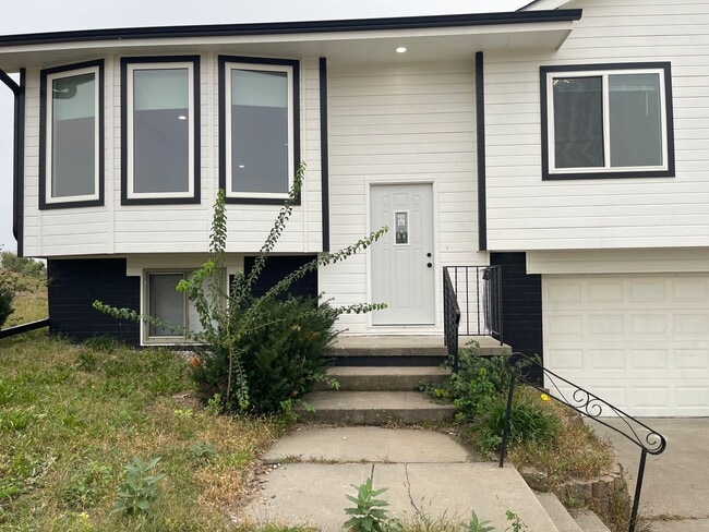 Building Photo - Move-in special offer!!! Newly rebuilt hou...