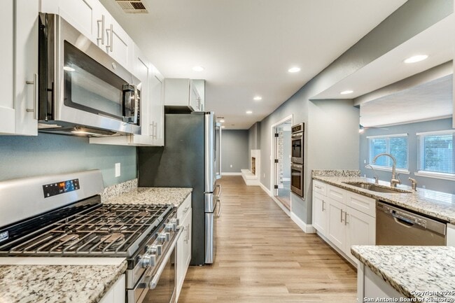 Building Photo - 12743 El Sonteo St