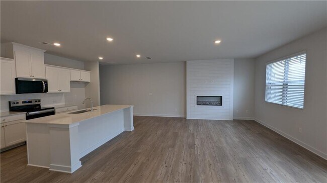 Building Photo - 1726 Harper Lily Ln