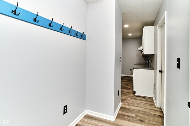 Building Photo - 730 N East St