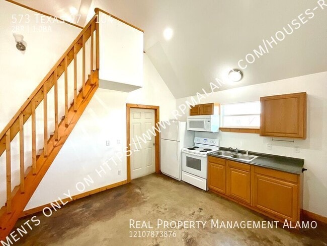 Building Photo - 573 TX-97