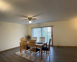 Building Photo - 8821 N Greenwood Ave