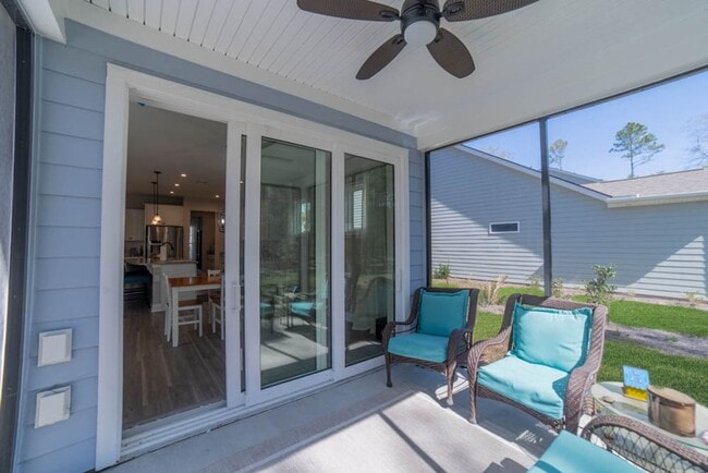 Building Photo - Coming Available!