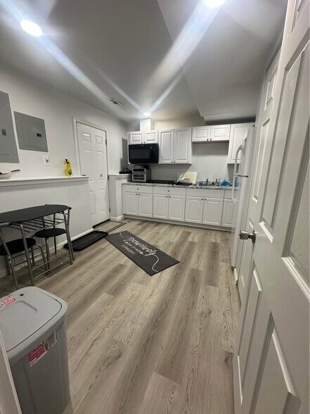 Building Photo - 5403 Veld Ct