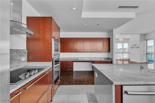 Building Photo - 4471 Dean Martin Dr