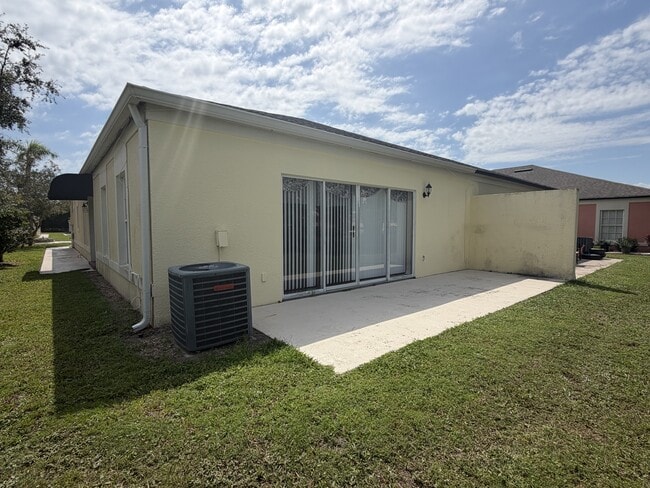 Building Photo - 1074 Universal Rest Pl
