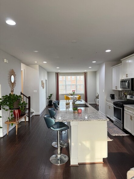 Building Photo - 22102 Cabin Branch Ave