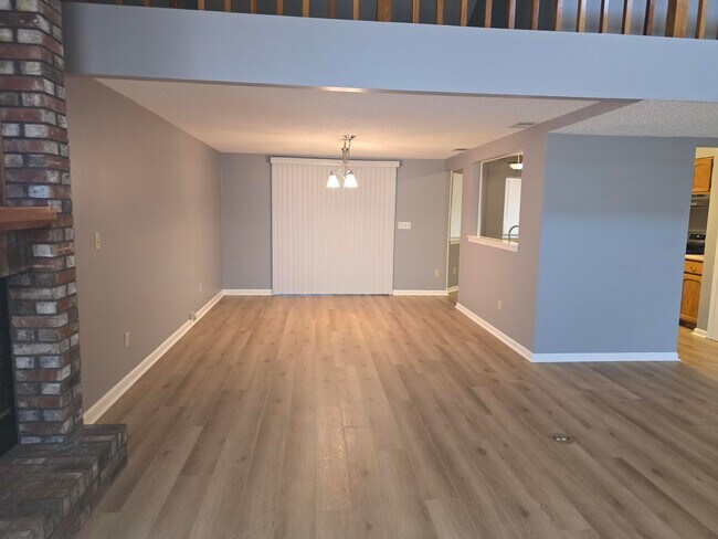 Building Photo - 3929 Balsam Dr