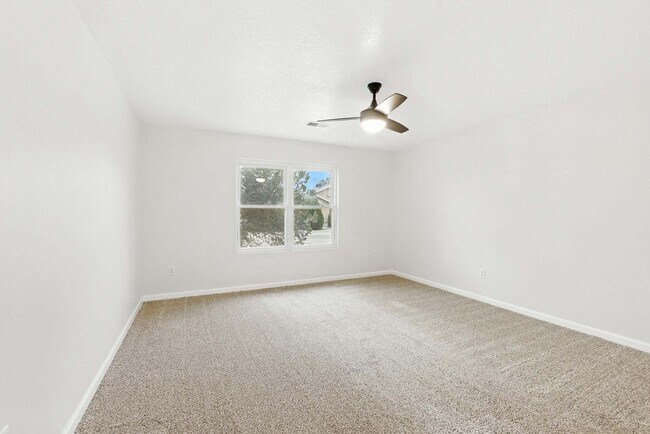 Building Photo - 528 Talladega St SE