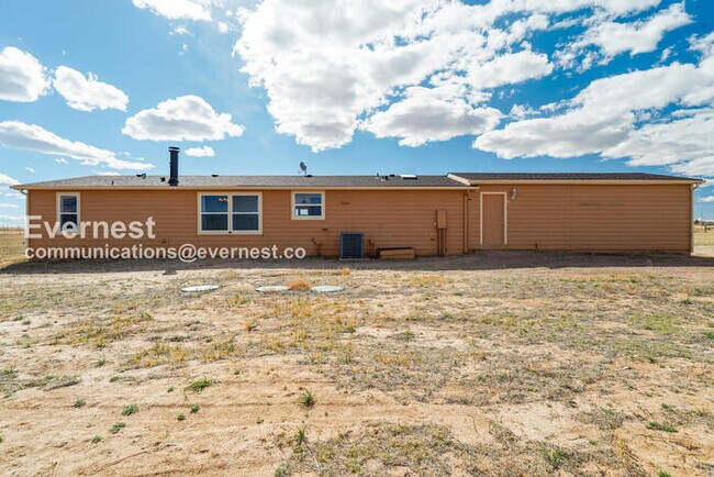 Building Photo - 1385 Antelope Dr