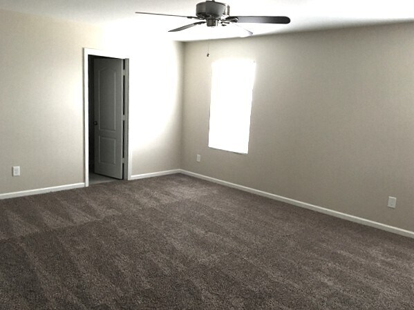 Building Photo - 1006 Lavender Ln