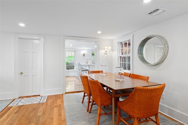 Building Photo - 152 Main St