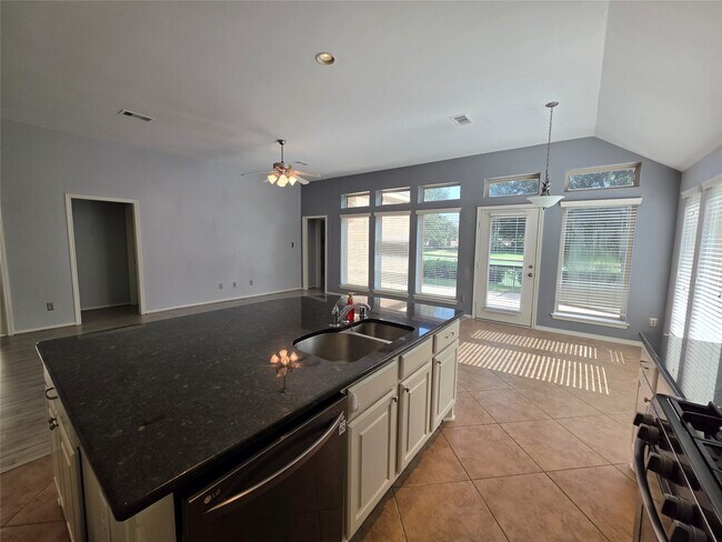 Building Photo - 26243 Crystal Cove Ln