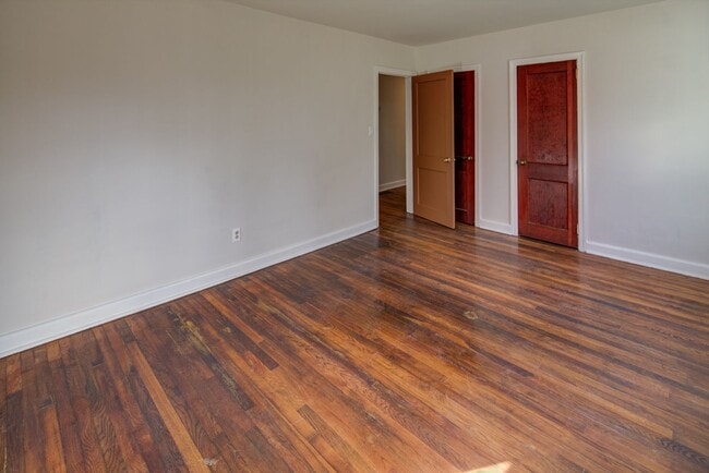 Building Photo - Charming Cecil Cape Cod