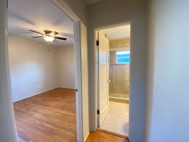 Building Photo - LARGE PRIVATE EXCLUSIVE PATIO! EXCLUSIVE U...