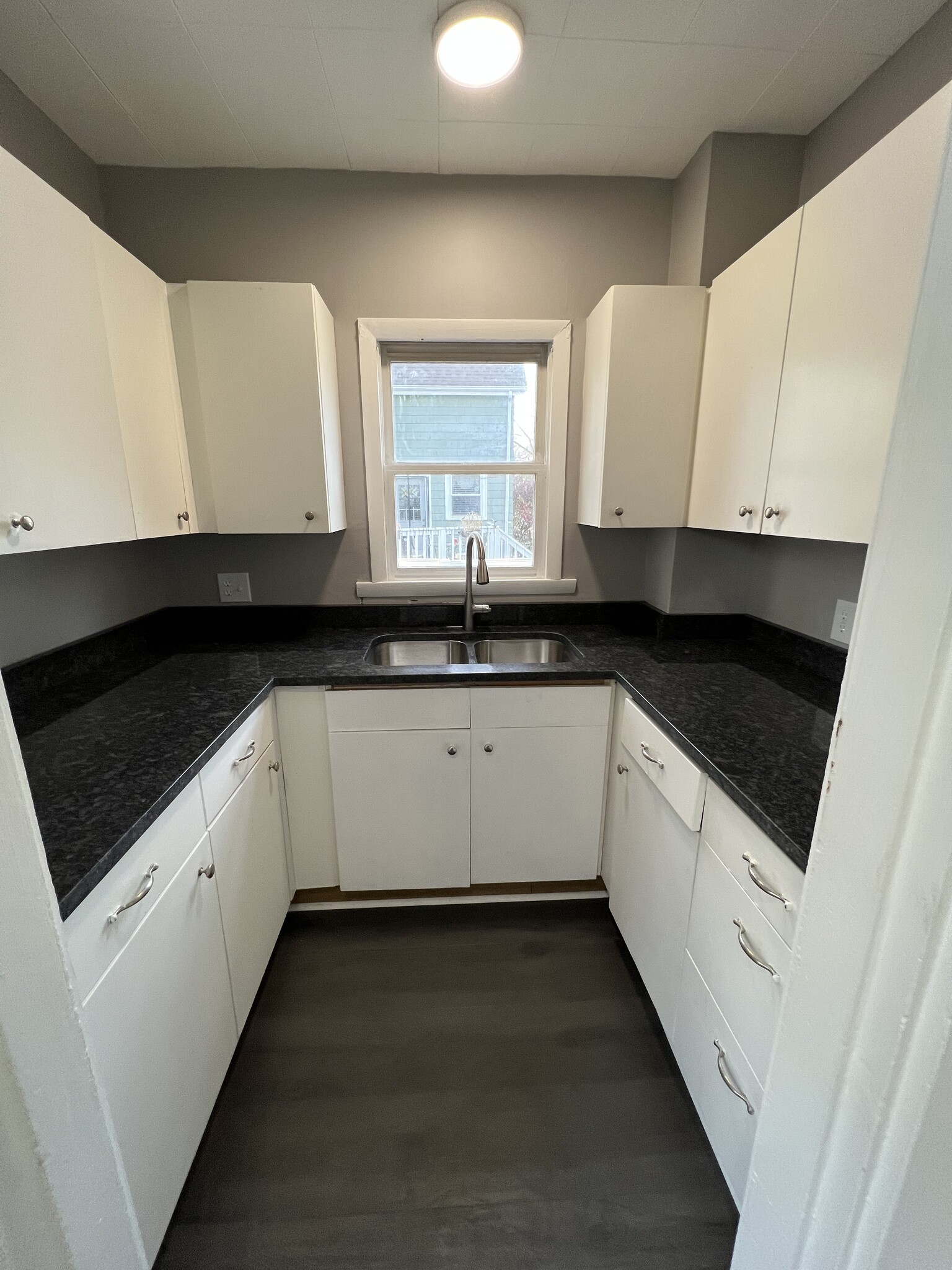 Granite countertops & new cabinets - 24 Archer St