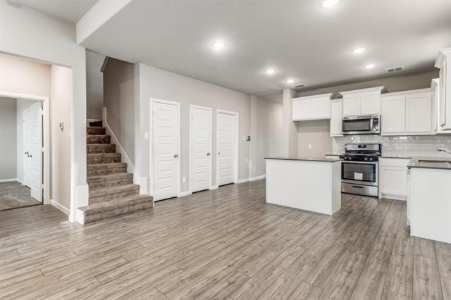 Building Photo - 5427 Big Thicket Ln