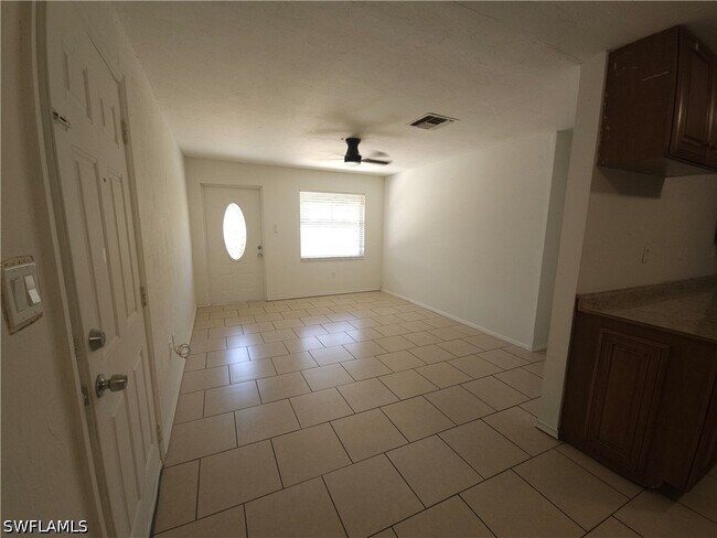 Building Photo - 3378 Apache St