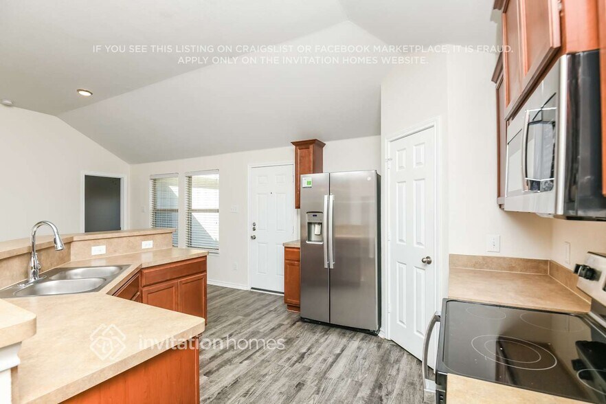 Building Photo - 6508 Sierra Madre Dr