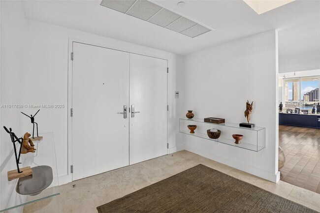 Building Photo - 6000 Island Blvd