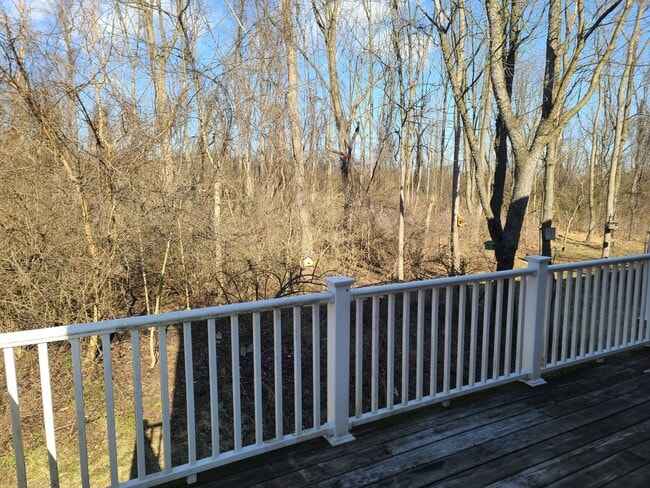 Building Photo - 3 Bedroom 2 1/2 bath Townhome for Rent in ...