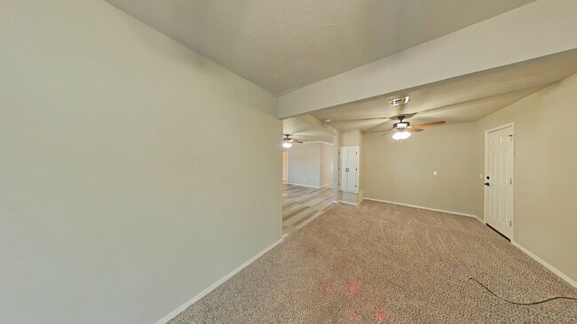 Building Photo - 3821 SE Elmhurst Ln