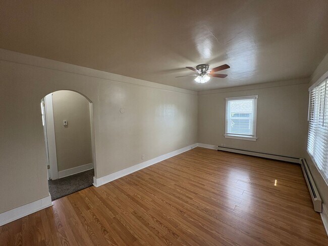 Building Photo - 929 22nd St