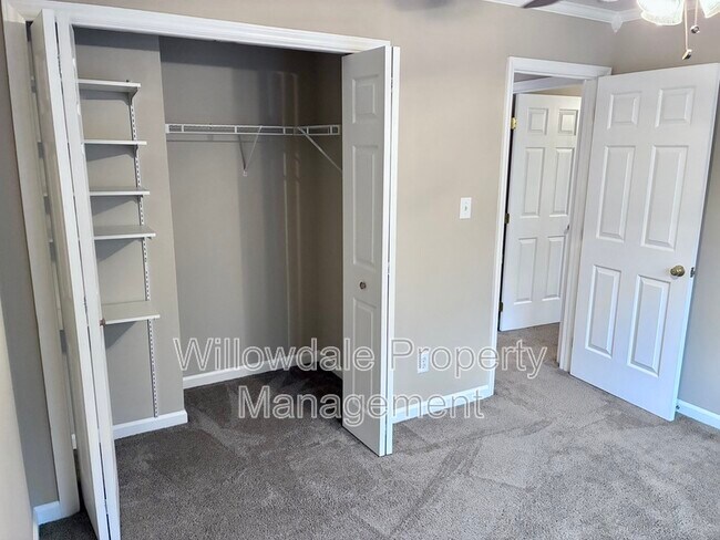 Building Photo - 4932 Harbour Towne Dr