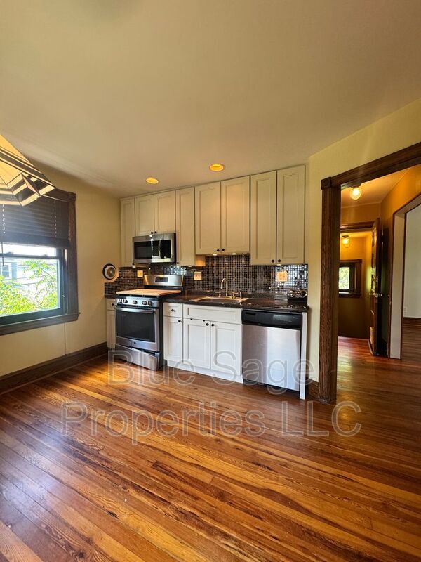 Building Photo - 225 Burmont Rd