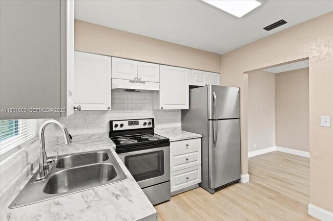 Building Photo - 1340 NW 8th Ave